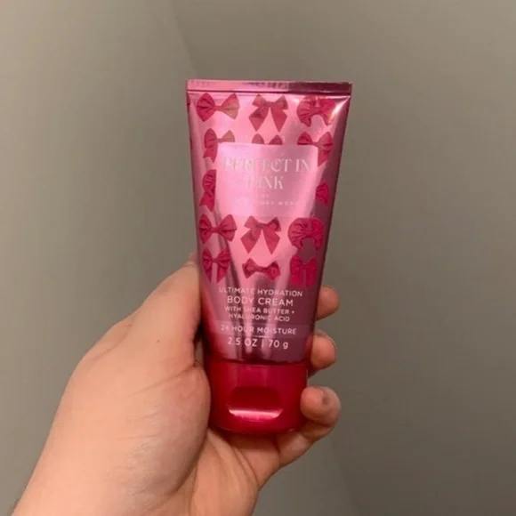 Bath And Body Works - Picture 1 of 2